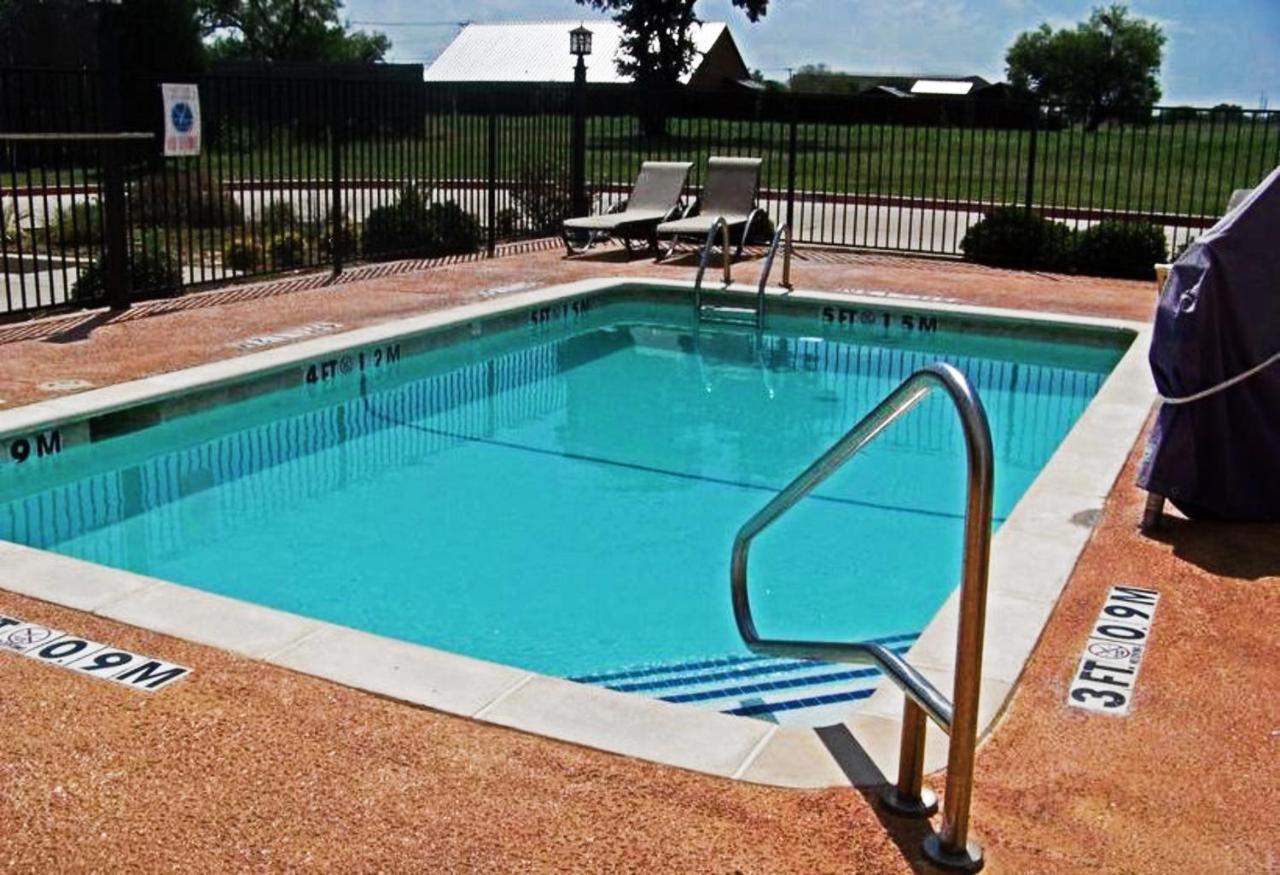 Days Inn & Suites By Wyndham Mineral Wells Luaran gambar